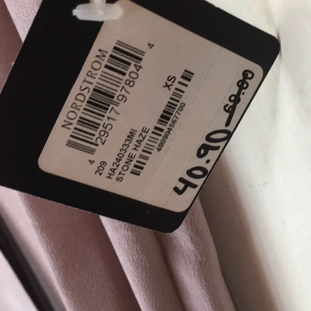 NWT Halogen Sleeveless Top - Picture 3 of 5